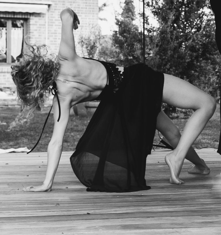 3 groupies pour 1 pianiste